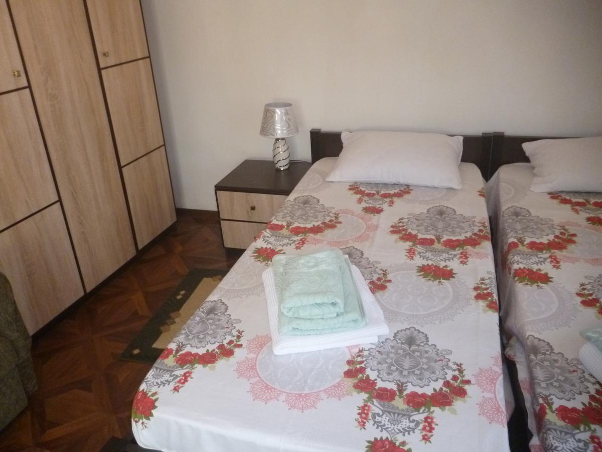 Guest House Elena Makhinjauri Ngoại thất bức ảnh