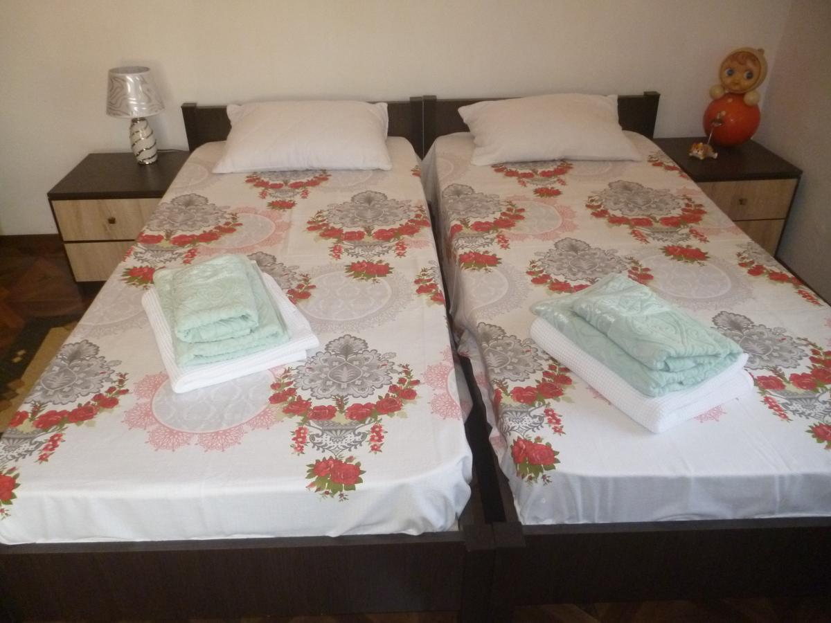 Guest House Elena Makhinjauri Ngoại thất bức ảnh