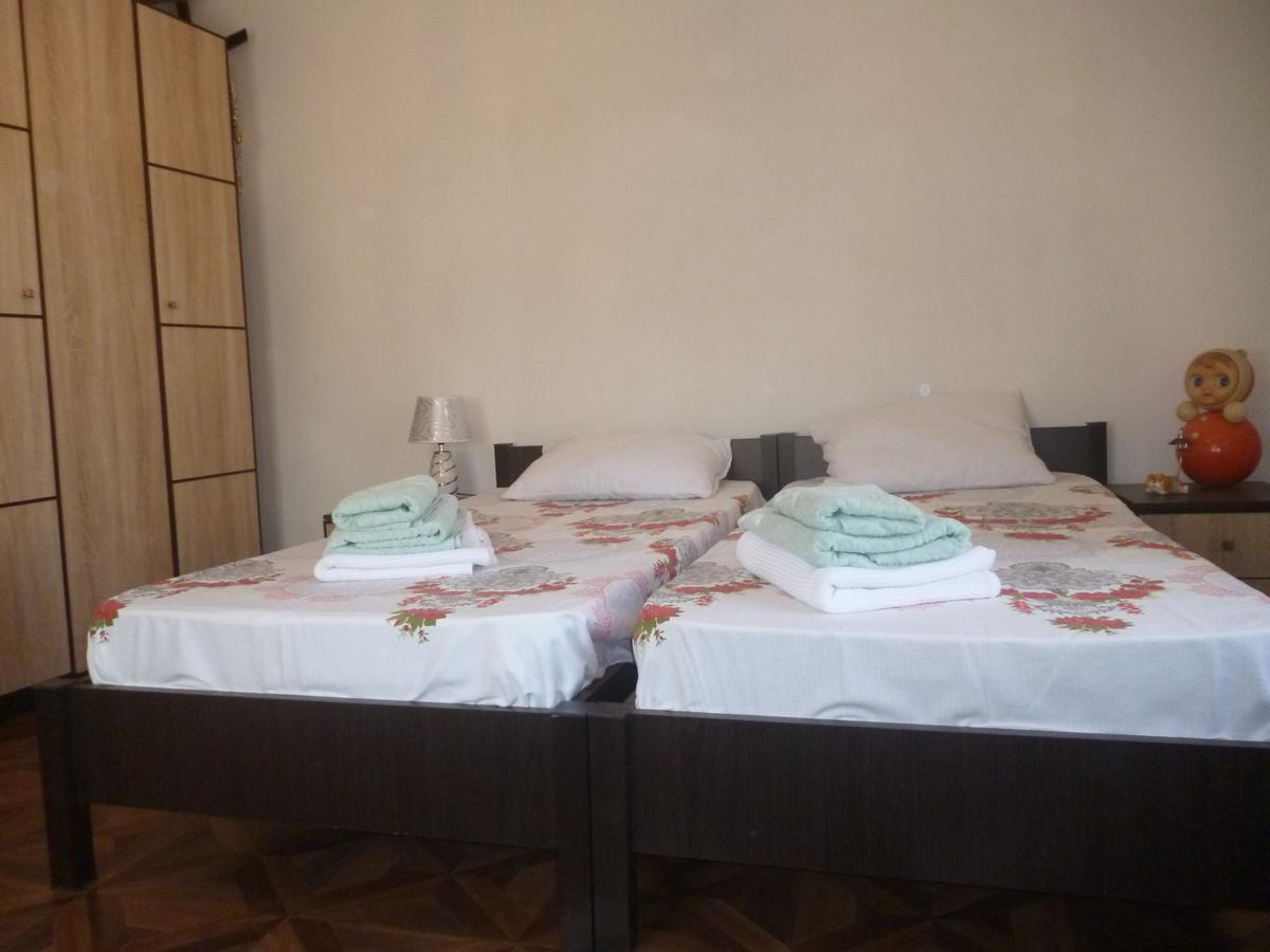 Guest House Elena Makhinjauri Ngoại thất bức ảnh