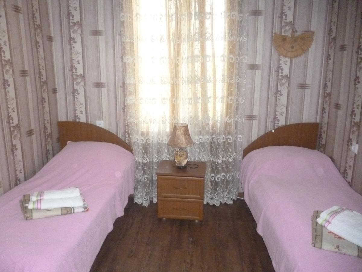 Guest House Elena Makhinjauri Ngoại thất bức ảnh